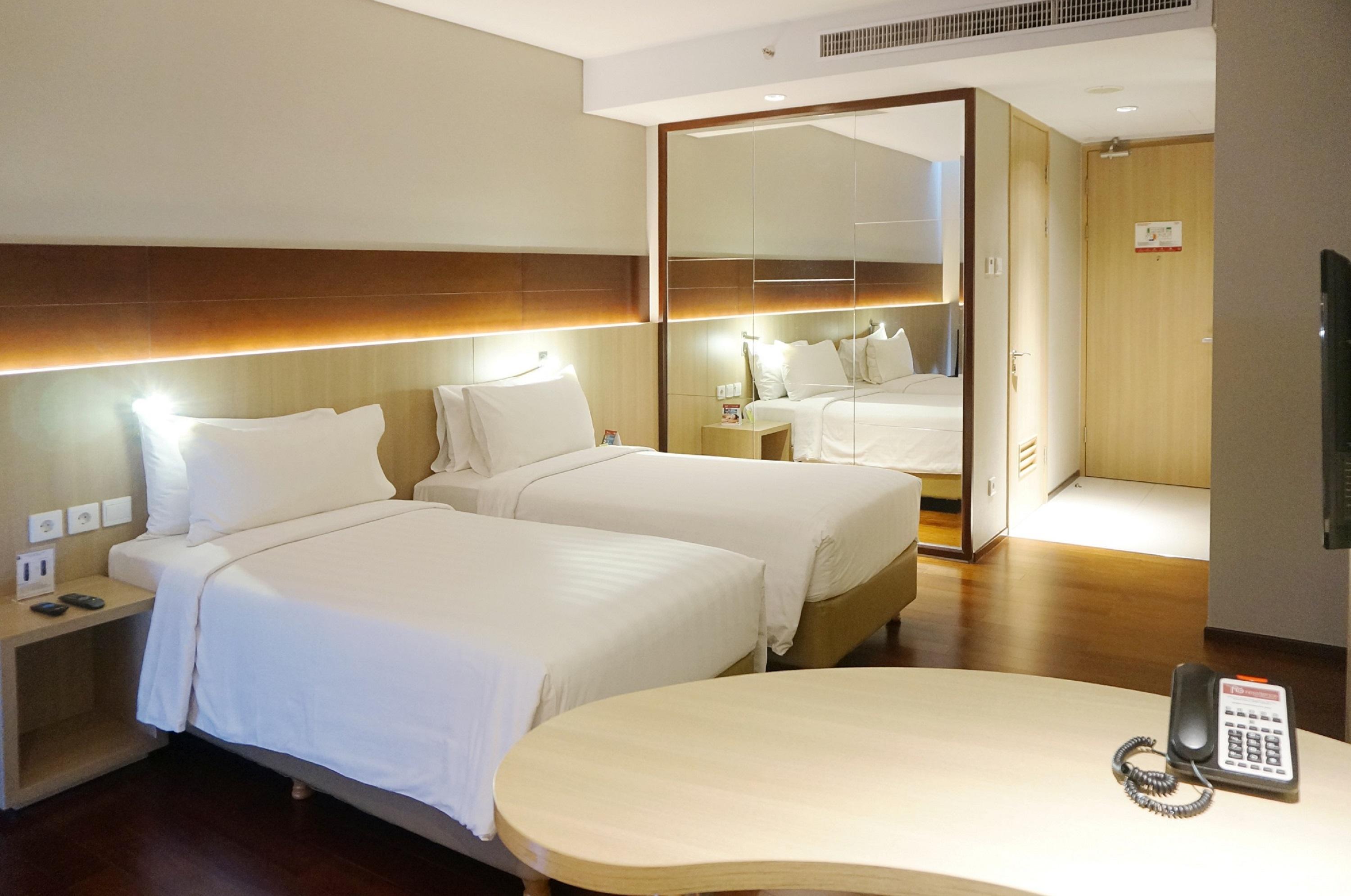 Hotel Ra Premiere Simatupang Cilandak  Esterno foto